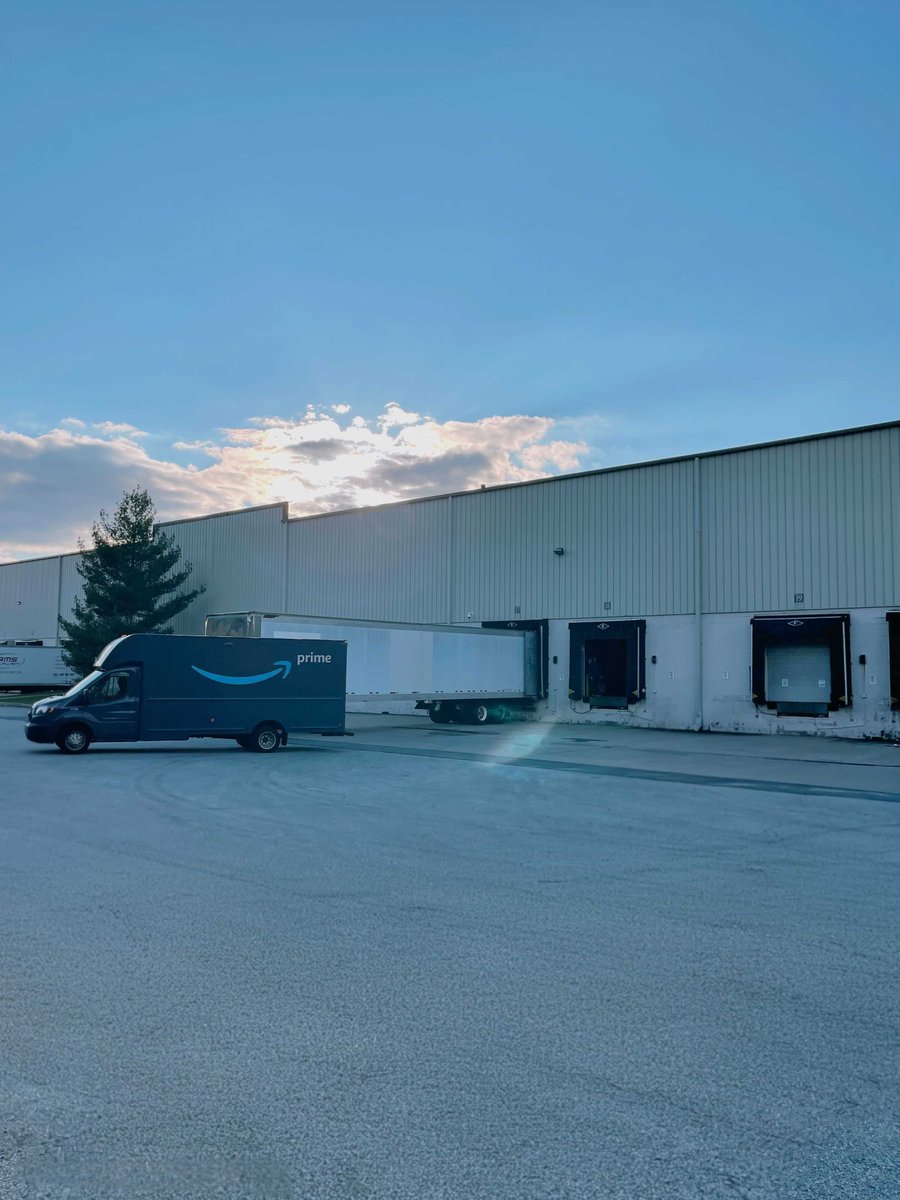 Fishisfast_AR's tweet image. كل شحنة تبدأ من هنا.
من لحظة وصولها لمستودعاتنا، نهتم بها — نفحصها، نسجلها، ونخزنها بأمان.