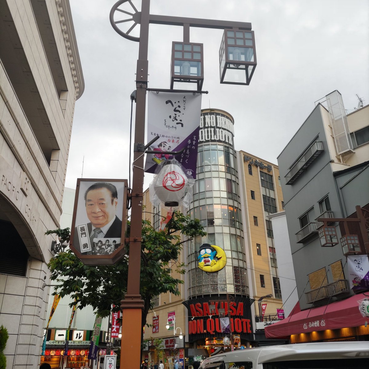 cicadapie's tweet photo. 浅草の「べらぼう」大河ドラマ館に行って来ました！相変わらず浅草は外国人観光客の方で賑わっていましたが街のあちこちに蔦重と江戸の息遣いを感じてとても楽しかったです✨️ https://t.co/DtCdblfTEz