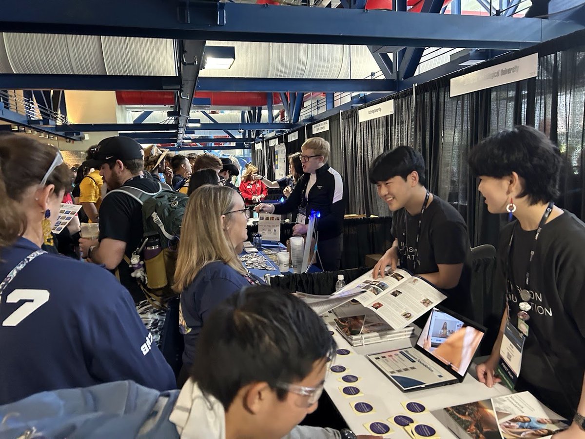 masason_f's tweet image. The Masason Foundation had a booth at the FIRST Championship 2025.
Thank you to everyone who stopped by!
We will announce the next recruitment of foundation members on our social media.
Be sure to follow us and stay updated!
#masasonfoundation
#scholarship
#firstchampionship
#frc