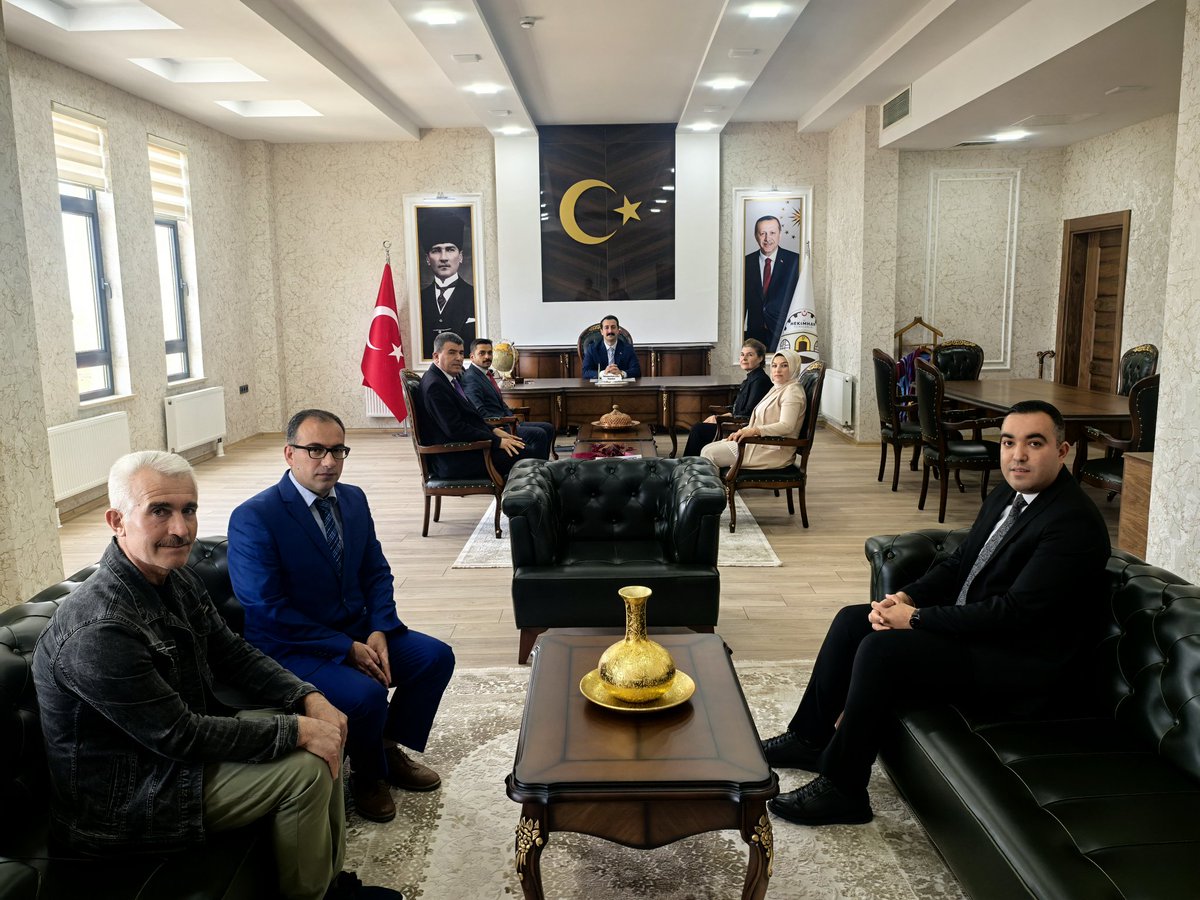 Kaymakamlık Yazı İşleri Müdür V. Ufuk KORKMAZ ve Yazı işleri personelleri Kaymakamımız Sayın <a href="/mfgunlu/">Muhammed Fatih GÜNLÜ</a> 'ye yeni makamında hayırlı olsun ziyaretinde bulundu.
Kaymakamımız nazik ziyaretlerinden ötürü kendilerine teşekkür etti.
<a href="/TC_icisleri/">T.C. İçişleri Bakanlığı</a> <a href="/TCMalatyaV/">TC Malatya Valiliği</a> <a href="/SeddarYavuz/">Seddar Yavuz</a>