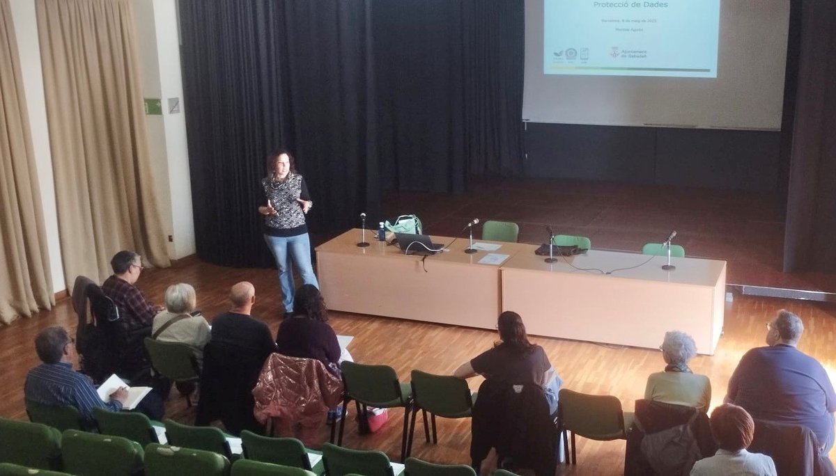 Sbd Acció Territorial, Participació i Voluntariat (@sbdterritori) on Twitter photo #FORMACIÓ ➡️ #ARA Taller "Protecció de dades personals", impartit per <a href="/fundesplai/">Fundesplai</a>
📍 Casal Pere Quart
#OficinaEntitatsiVoluntariatSbd #PlaFormació25 #Sabadell #FORMACIÓ ➡️ #ARA Taller "Protecció de dades personals", impartit per <a href="/fundesplai/">Fundesplai</a>
📍 Casal Pere Quart
#OficinaEntitatsiVoluntariatSbd #PlaFormació25 #Sabadell