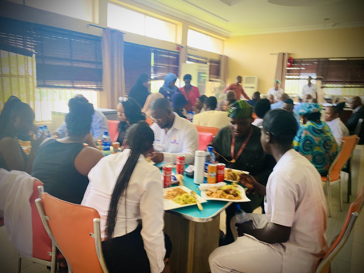 UilStudentUnion's tweet photo. Yesterday, May 7, 2025, we warmly welcomed student leaders from the University of Venda (@Univenofficial), South Africa 🇿🇦 to our #BetterByFar🎓 campus with a lunch at the Researchers Lodge, marking a significant step in fostering international collaboration.

#UNILORIN
#UNIVEN https://t.co/fX2bWhQpIi