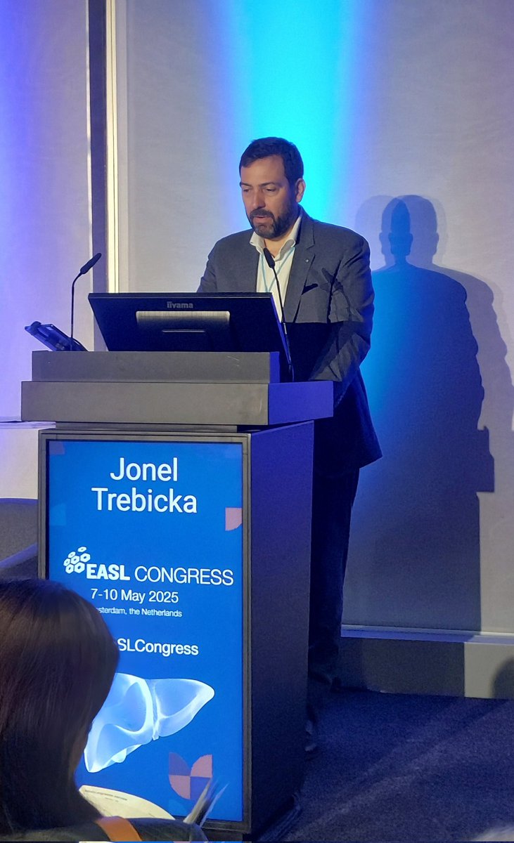 MEDB_LAB's tweet image. Prof @JonelTrebicka speaks about the evolution of #TIPS at #EASLCongress. #GoreMedical