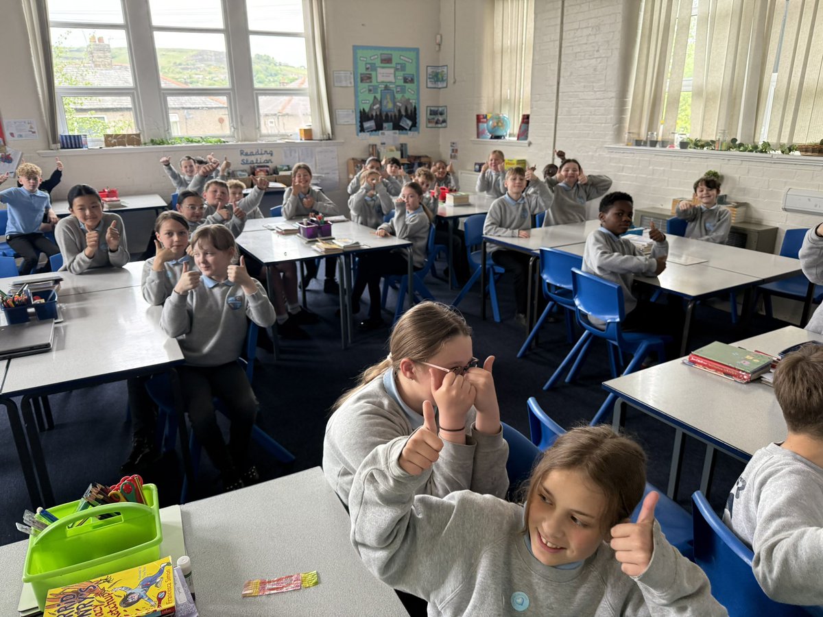 Thank you <a href="/mrdillypresents/">Mr Dilly</a> for the fantastic, informative session and for answering our questions so well 😀 #VEDay80 #VEDay2025 <a href="/ImpactMAT/">Impact Education MAT</a> ♥️🤍💙