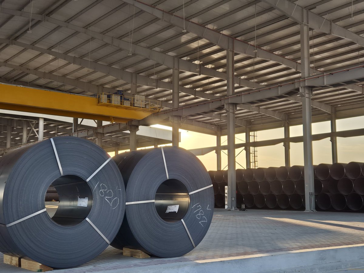 MetalPerks's tweet photo. I visited metal park storage hub, maan I've never seen 90MT of steel coils being offloaded in less than 2minutes 🤦🏽‍♂️ https://t.co/bxU0hlKzMU