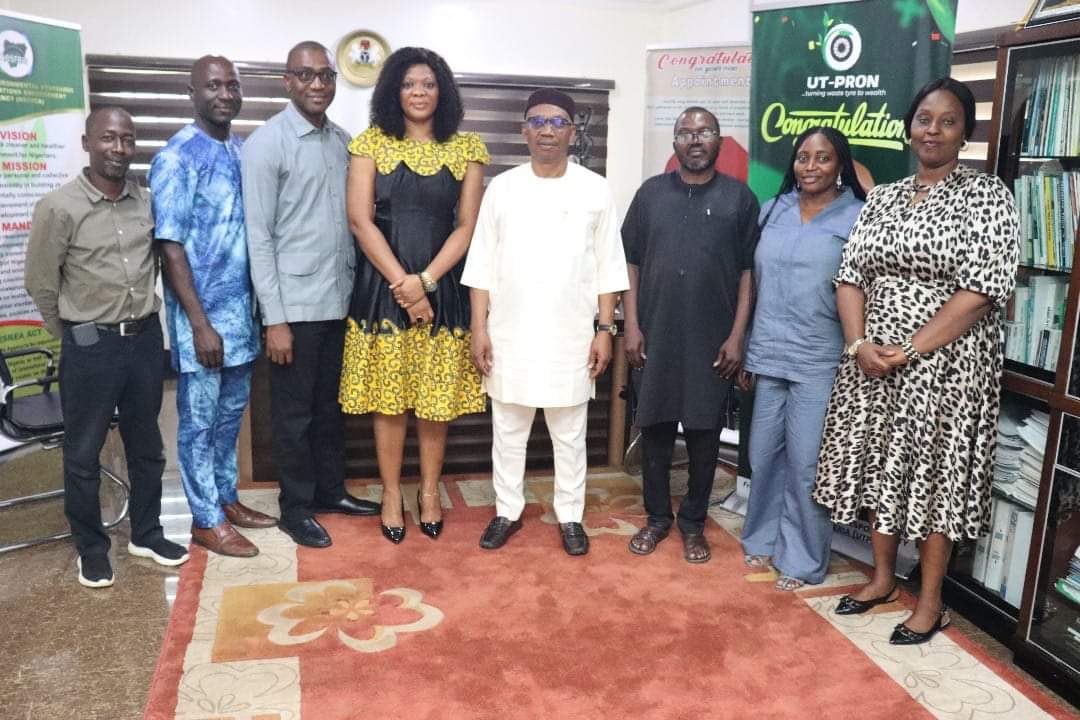 seyiebenezer's tweet image. From boardrooms to communities, my mission remains the same: create #sustainable systems that work for everyone.

One of the most fulfilling parts of my journey has been contributing to Nigeria’s waste sector reforms, championing the rights of informal waste workers, and working…