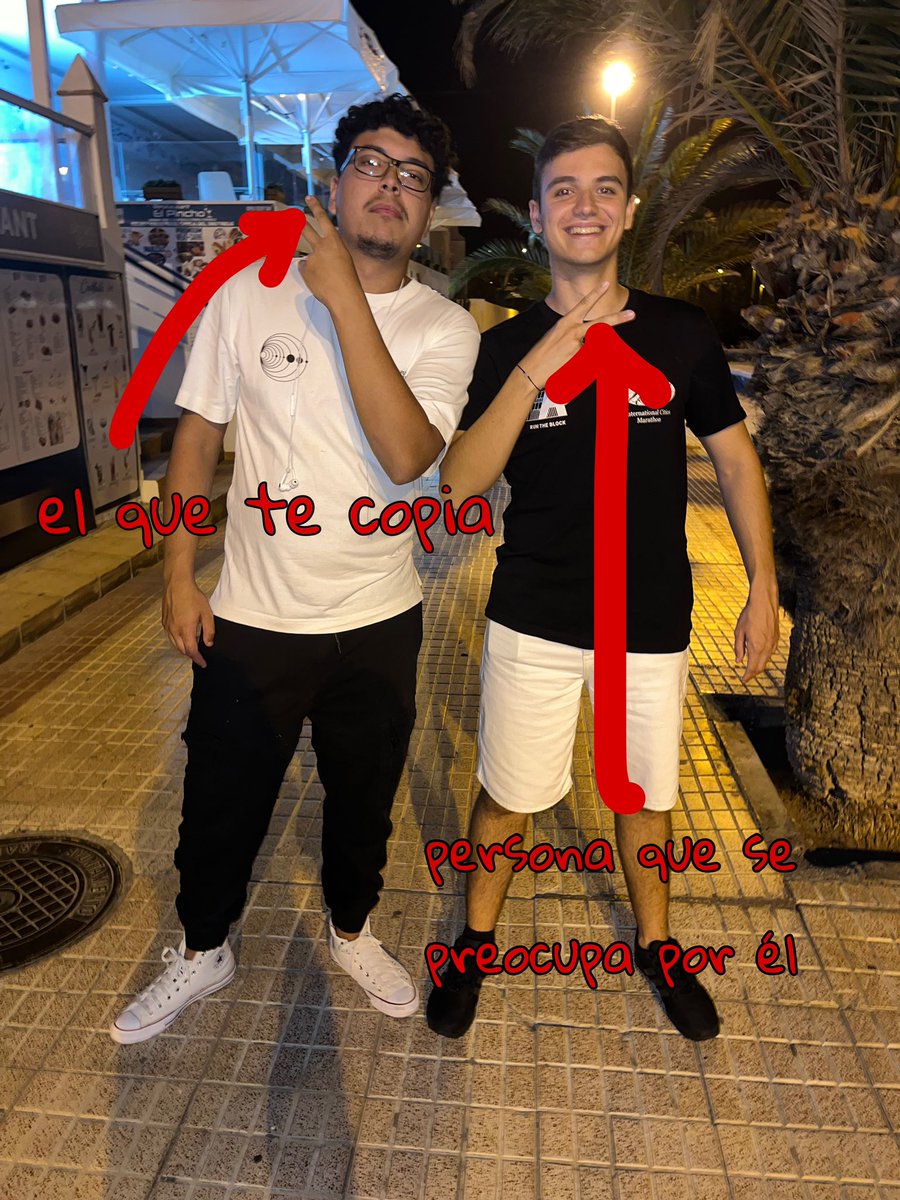 manuelafd_'s tweet photo. @andres_alguacil hola, nuestro amigo Aray es tu mayor fan, a puntos preocupantes, nos pone tus mejores momentos en bucle, imita tu risa cada vez que se ríe, creemos que tiene una obsesión, nos preocupa, pero al final eres lo que le hace feliz. Lo podrías felicitar hoy por su cum? https://t.co/r8Rm0aWTL7