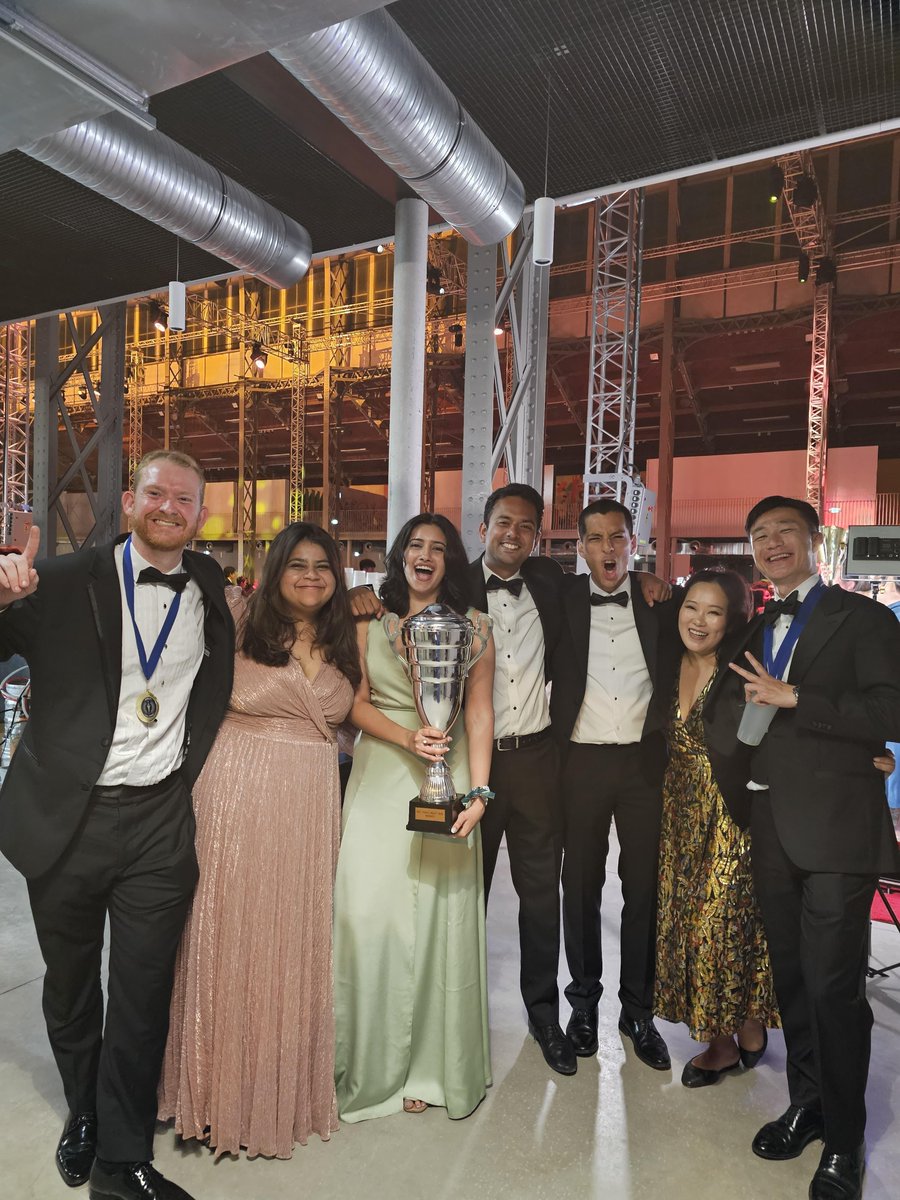 🏆 Our MBA students have triumphed at the 2025 European MBA Tournament (MBATs) in Paris, bringing home the winner’s trophy for a record sixth time in seven years.

🎉 Congratulations to our winning team!

👉 Read more about the victory here - oxsbs.link/4jE9Mo4