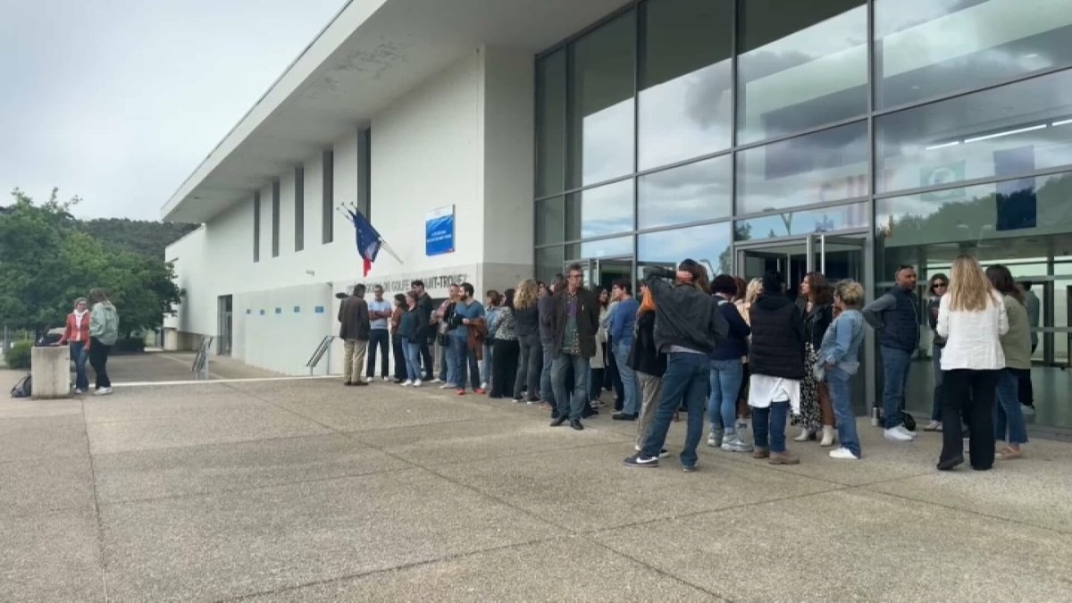 Harcèlement scolaire au lycée du Golfe de Saint-Tropez: une nouvelle procédure disciplinaire contre les deux élèves
l.bfmtv.com/c2Fg