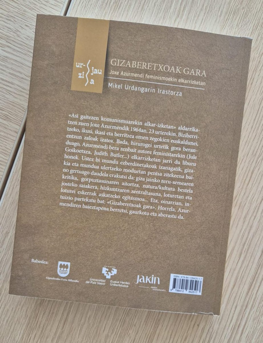 Gaia ia sei urtez landu ostean, kalean da “Gizaberetxoak gara. Joxe Azurmendi feminismoekin elkarrizketan” liburua

jakin.eus/liburu-bilduma…

#UrJauzia <a href="/jakin_eus/">Jakin</a> <a href="/JAK_eus/">Joxe Azurmendi Katedra</a>