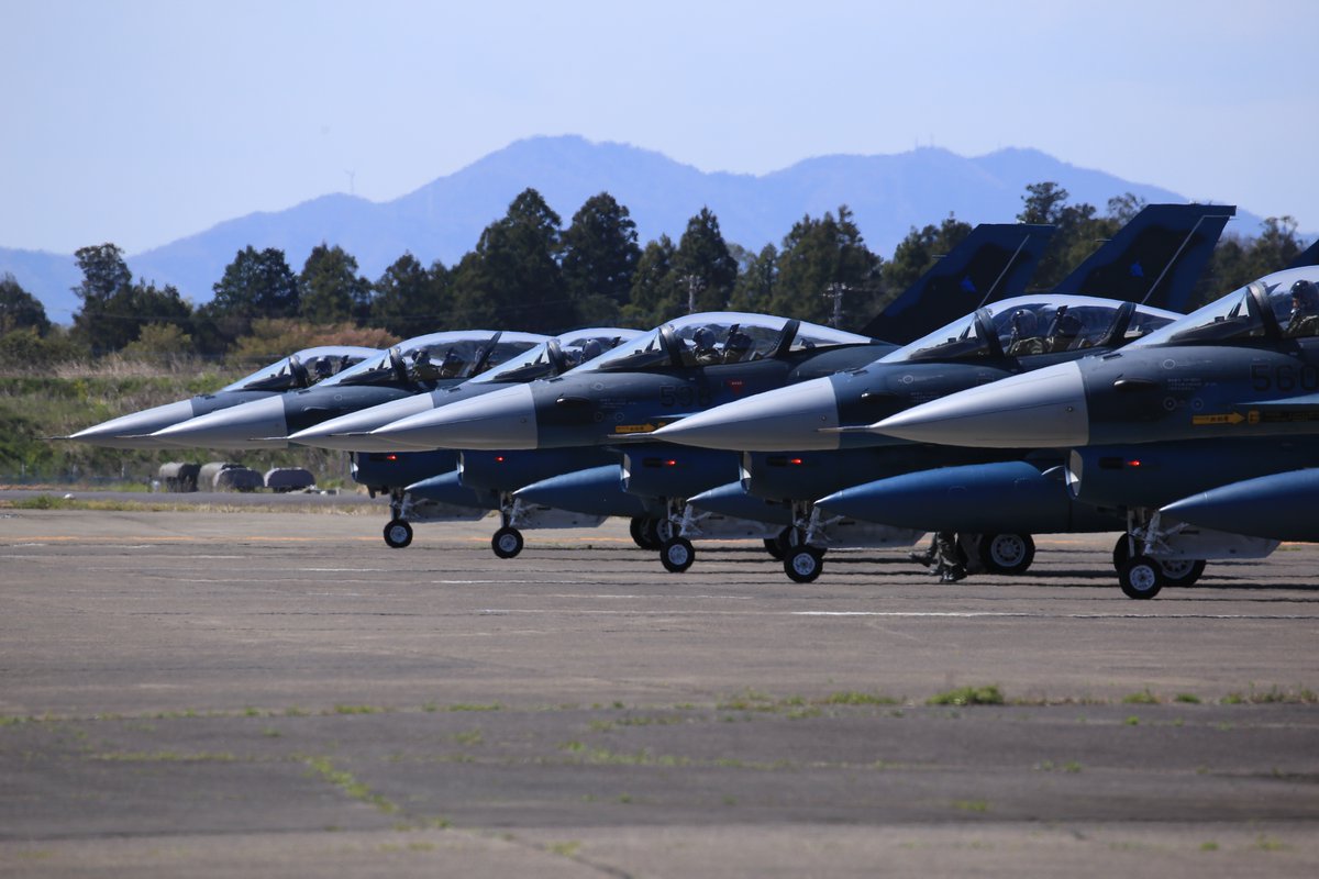 jasdf_hyakuri's tweet image. 6月の #百里基地 #見学 日付が決定!申し込みは今週末です‼️申し込み期間は5月10日(土)午前8時から12日(月)午後5時です。設定された期間以外の申し込みや記入漏れは全て無効になってしまいます😱下記HPの記入要領をよく読んで申し込んでください!詳しくはこちらから👇
mod.go.jp/asdf/hyakuri/2…
