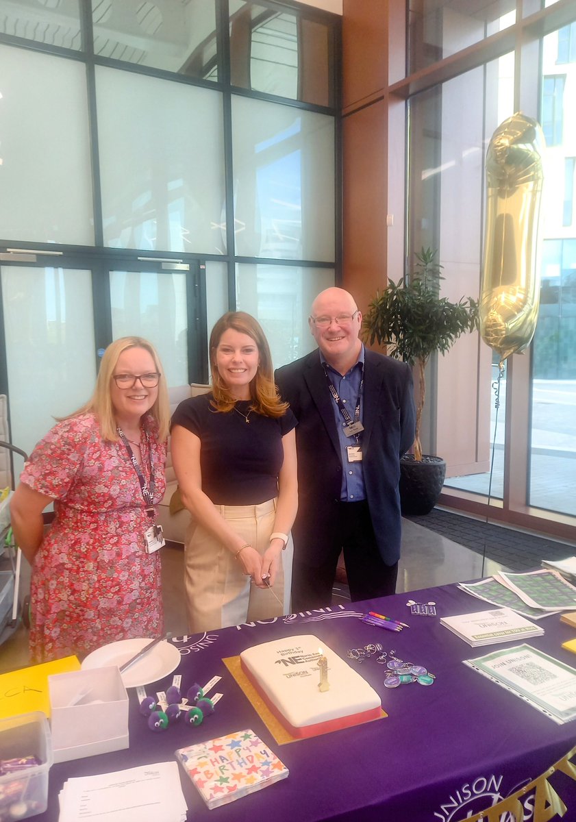 UNISON was delighted to be able to mark the one year anniversary of the formation of the North East Combined Authority! 

Reps Karen and Ivan presented Mayor Kim McGuinness with a cake at The Lumen, Newcastle. 

Staff received a goody bag as a thank you for their hard work.