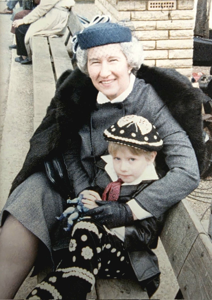 Thinking of my mum today. 
On VE day 🇬🇧 as a little girl, she was chosen to flick the switch that re illuminated Elizabeth tower (Big Ben)🎇🎆 to end the 5yrs of black out 
#veday80thanniversary
Pics from previous celebrations where she had her moment of fame 🤍