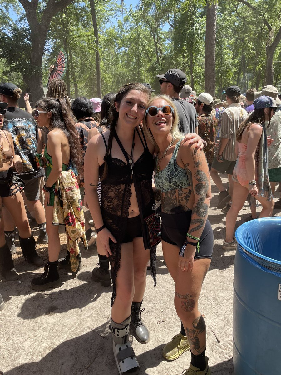 rayla_field's tweet photo. Spent the last Suwannee tipper with the absolute best <33 https://t.co/TuyG2ifIgq