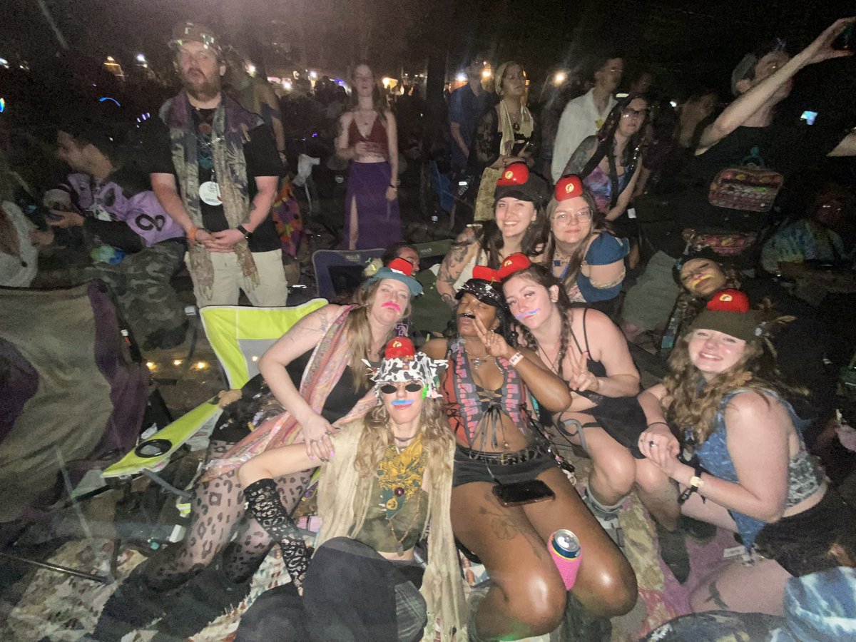 rayla_field's tweet photo. Spent the last Suwannee tipper with the absolute best <33 https://t.co/TuyG2ifIgq