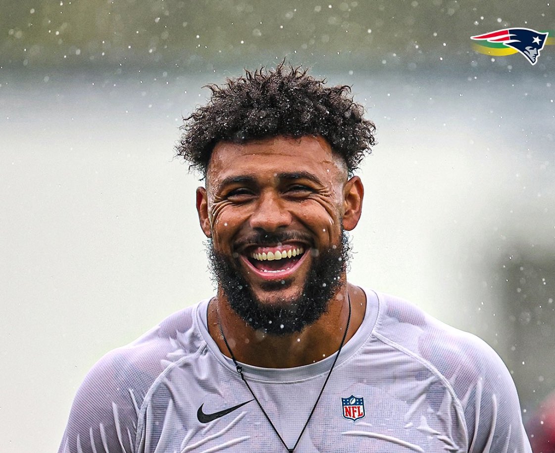 Carlos A. Lopez (@lostalkspats) on Twitter photo A little bit of rain isn’t gonna stop the #Patriots from getting that work in!
Mike Vrabel is getting these guys prepared.
(📸 <a href="/patriotsbrasil/">Patriots Brasil</a>) A little bit of rain isn’t gonna stop the #Patriots from getting that work in!
Mike Vrabel is getting these guys prepared.
(📸 <a href="/patriotsbrasil/">Patriots Brasil</a>)