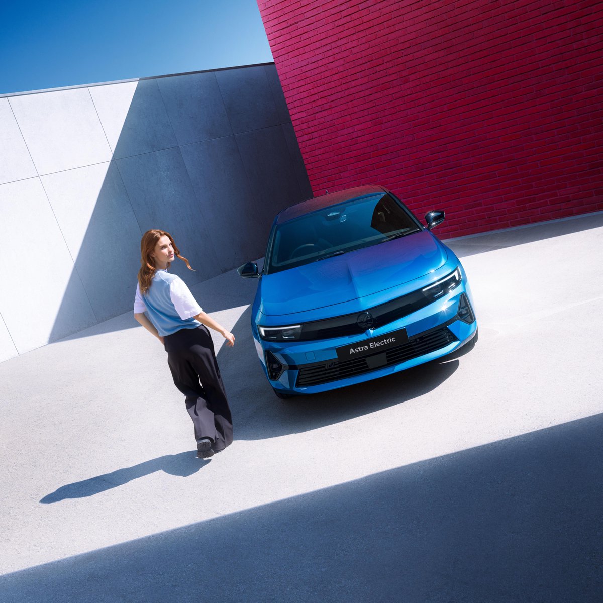 Think your car has style? The #VauxhallAstra might just change your mind. 👀

Tap to discover more: s.vauxhall.com/id93e9