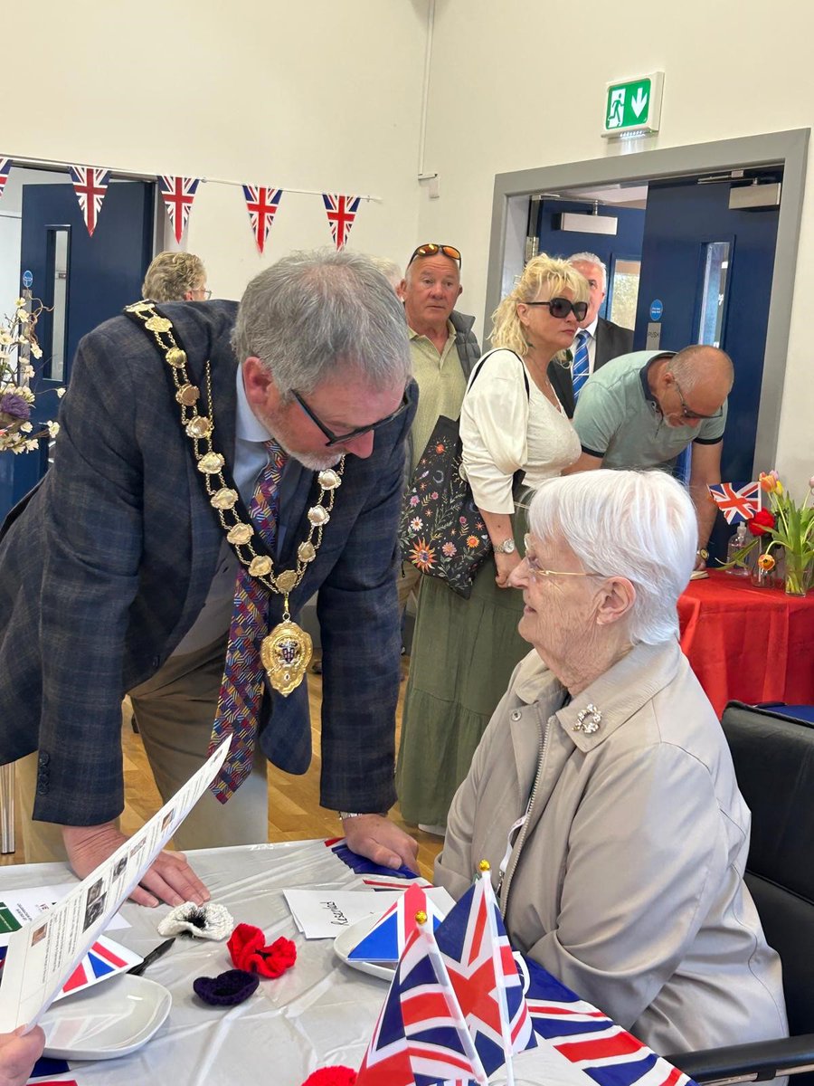 Mayor_MEA's tweet photo. The Mayor of Mid &amp; East Antrim, Alderman Willam McCaughey, attended #VE80 Day Celebrations at St Cedma's Church in Larne.
The Mayor thanks all those at Larne LVWG for inviting him along to their celebration! https://t.co/niGOswf6Y6