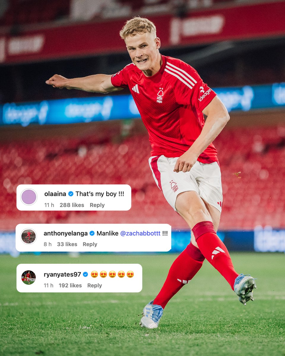 A lot of love for the winning penalty taker. 🎯❤️