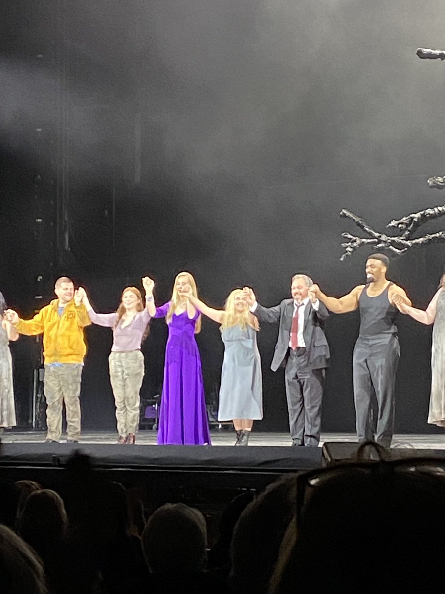 Gkbalaton's tweet image. Fantastic Die Walküre at @rbo_org with a great choice of singers and superb orchestra with Antonio Pappano❤️. Loved Stanislas de Barbeyrac and Natalya Romaniw as the young couple, the powerful Christopher Maltman and Elisabet Strid.
In the break, found a photo from the past.