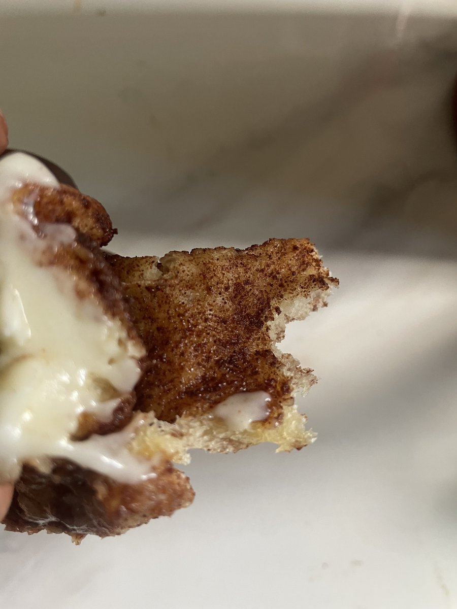 Think caramel with hints of cinnamon. Topped with cream cheese!