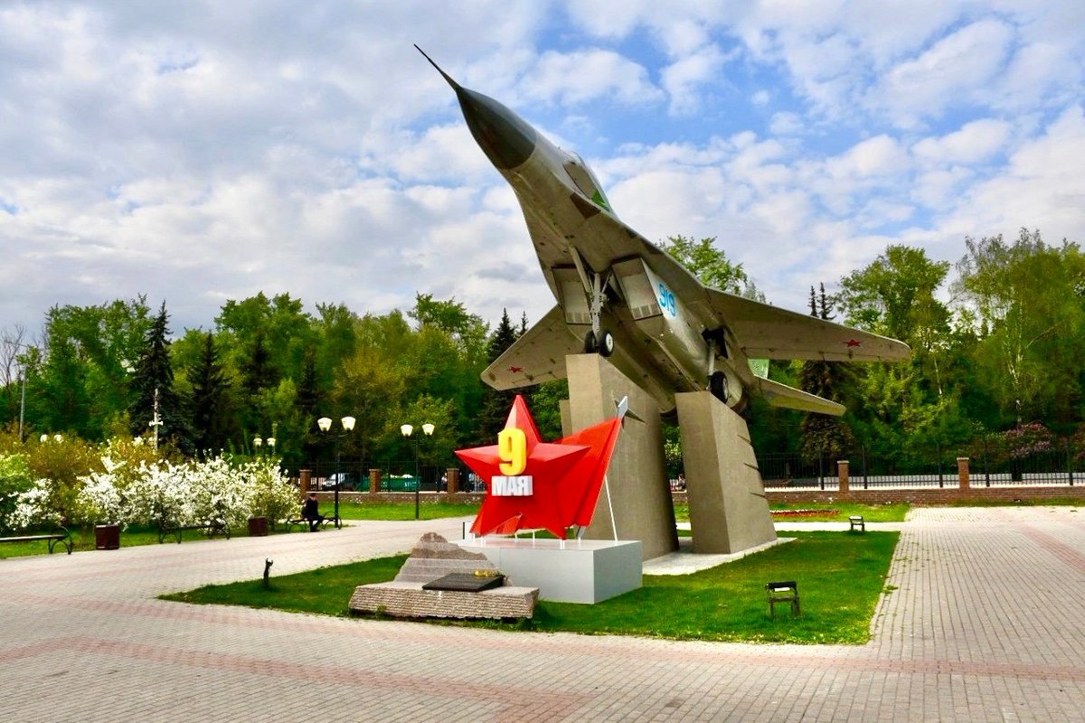 ta_alinka's tweet photo. Жуковский украсили к 80-летию Великой Победы

Праздничные конструкции к 9 мая появились у самолетов МиГ-29, Ту-144, МиГ-21, а также в сквере у мемориального комплекса «Вечный огонь» и в городском парке.

https://t.co/gv4FDqLoFN https://t.co/BidlVpLuGm