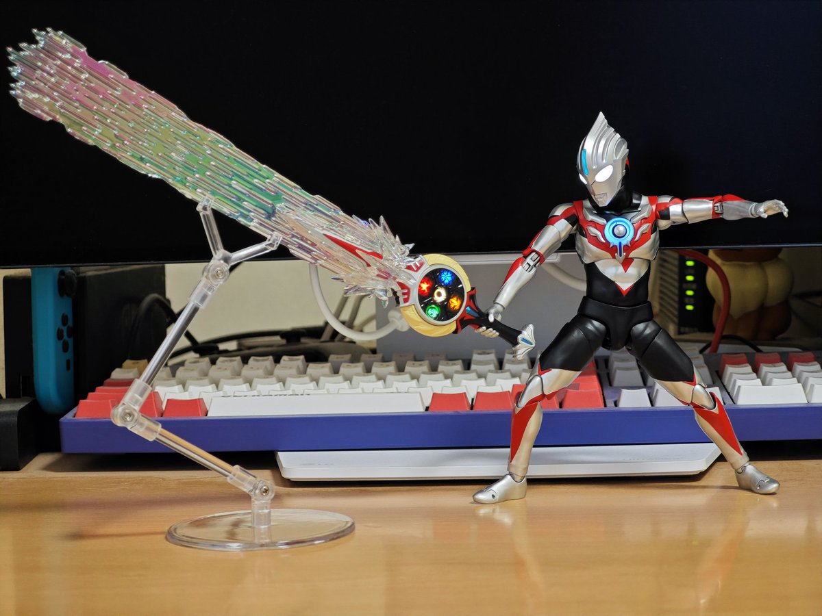 CCS TOYS ウルトラマンオーブ オーブスプリームカリバー！ 派手な