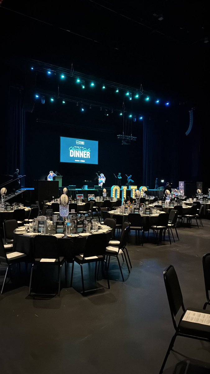 puff0402's tweet photo. Had the pleasure of providing the music last at the Swansea arena for the @ospreys in the community charity Gala, presented by @jasonmohammad and guests @ShaneWilliams11 @jamescracknell and Adam Jones https://t.co/CjjlXzZxrk