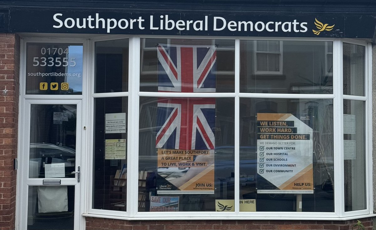 Today is the 80th anniversary of VE Day. 80 years ago we celebrated Victory in Europe.
We pay tribute to the World War 2 generation who gave their tomorrow for our today. 
We look forward to the new Southport Town Crier’s proclamation outside the Lord Street War Memoral at 18:30.