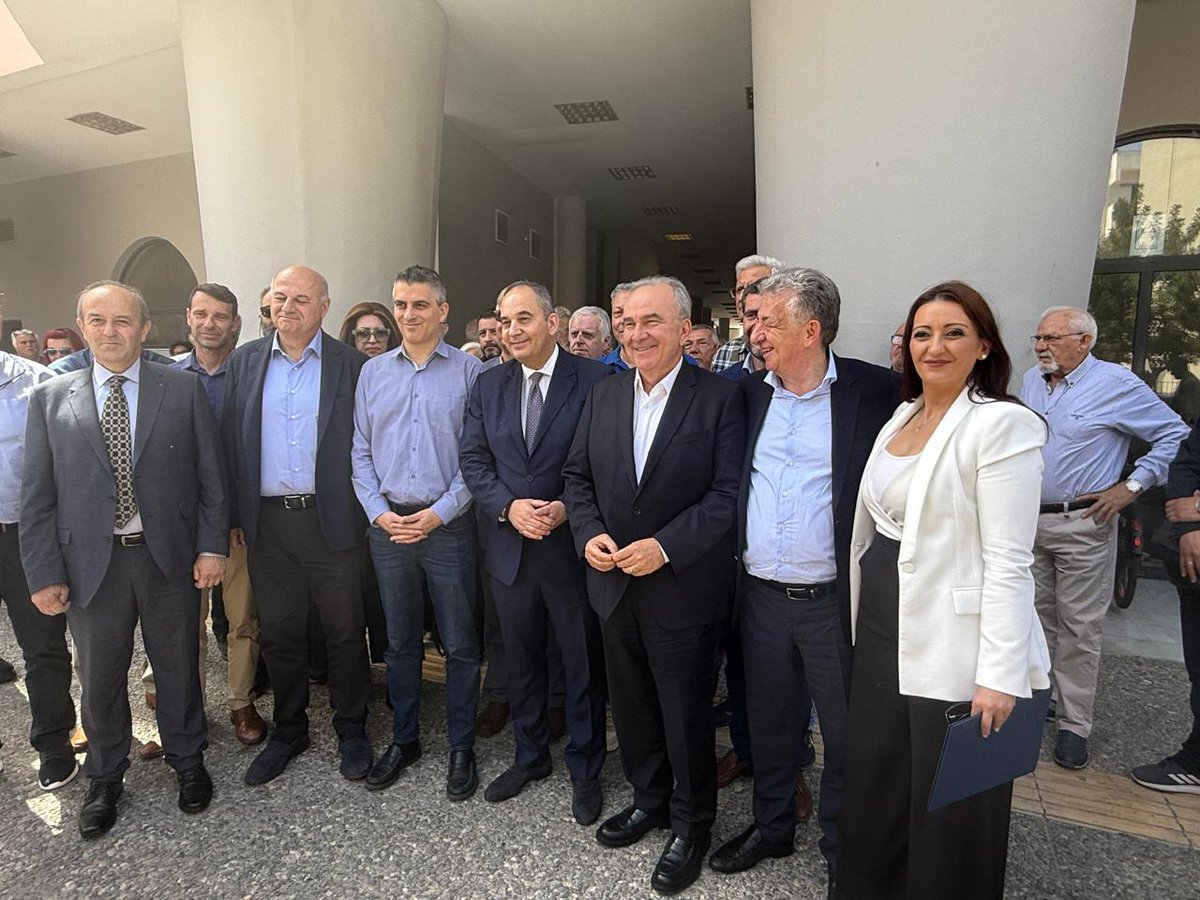 Με ικανοποίηση συμμετείχα στην υπογραφή της σύμβασης για έργα στον Μπραμιανό, τη Γρα Λυγιά και τον Μύρτο, που ενισχύουν την αγροτική ανάπτυξη, την ασφάλεια και την ανθεκτικότητα της Ιεράπετρας.
Ένας προσωπικός αγώνας πολλών ετών παίρνει σάρκα και οστά.