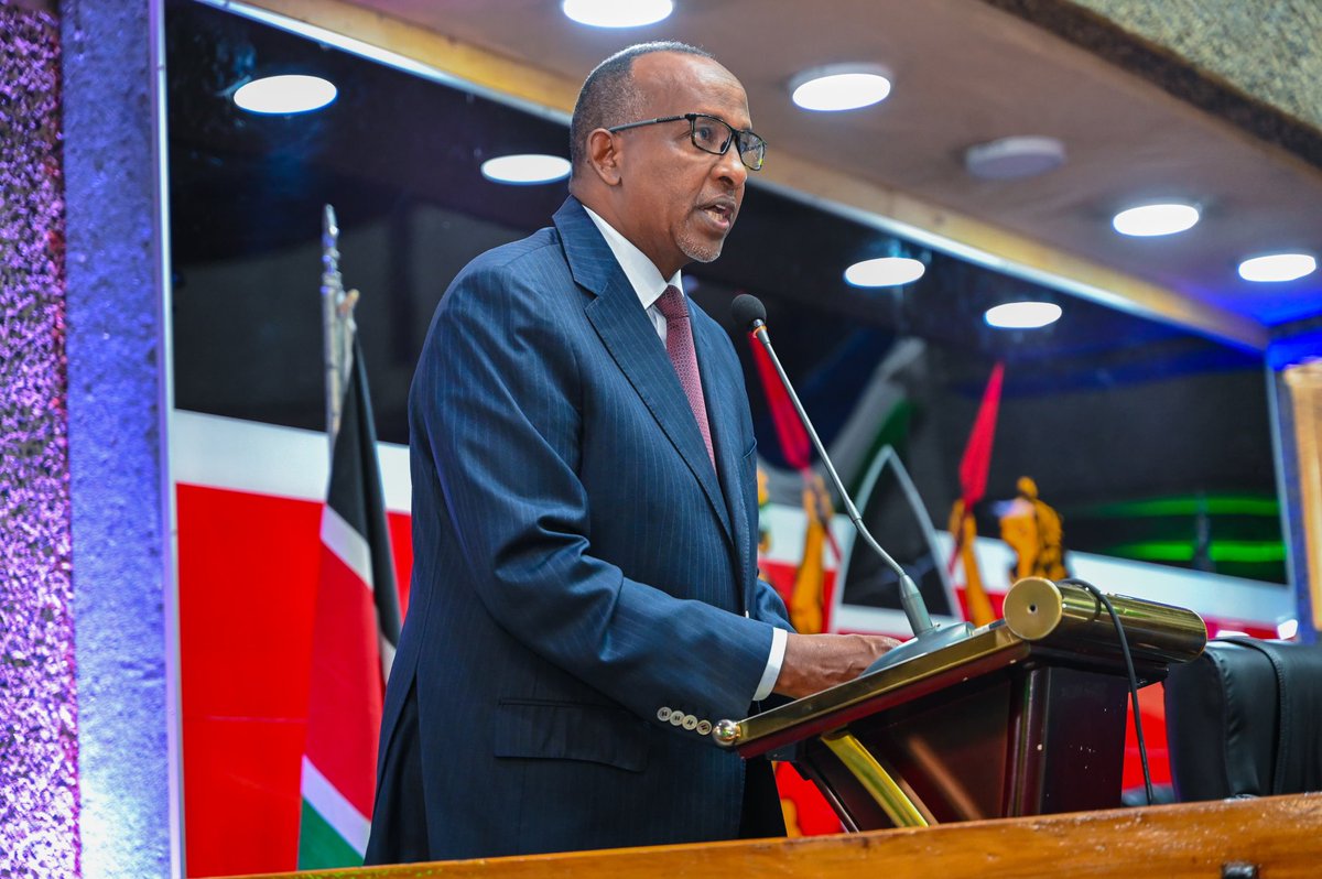NPHIKenya's tweet photo. 🅺🅽🅿🅷🅸  🅻🅰🆄🅽🅲🅷

Hon CS Aden Duale: Around the world, NPHIs serve as centralized hubs that bring together surveillance,emergency response,health research and policy coordination under one roof. They eliminate duplication of efforts, align national policies with IHR. https://t.co/h4H8KmNPls