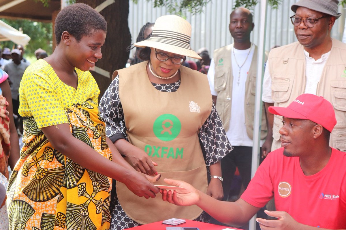Oxfam Scotland (@oxfamscotland) on Twitter photo 👩🏾🍼 “My hope is to start a tomato or fish business to support my children. But it’s not easy.”
Thanks to <a href="/scotgov/">Scottish Government</a>, Oxfam gave urgent cash aid to 1,800 households in Malawi, helping people like Maria, who are facing drought & hunger.
More ➡️ bit.ly/4jN92gA
#AidSavesLives 👩🏾🍼 “My hope is to start a tomato or fish business to support my children. But it’s not easy.”
Thanks to <a href="/scotgov/">Scottish Government</a>, Oxfam gave urgent cash aid to 1,800 households in Malawi, helping people like Maria, who are facing drought & hunger.
More ➡️ bit.ly/4jN92gA
#AidSavesLives