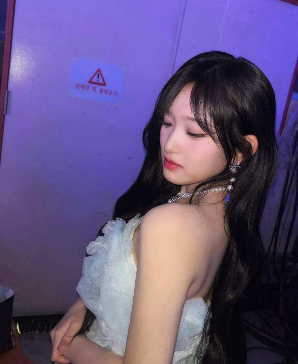 LEESEO_chan's tweet photo. 美しすぎます

#IVE #LEESEO
 #かわいい https://t.co/v3ML6IEd1t