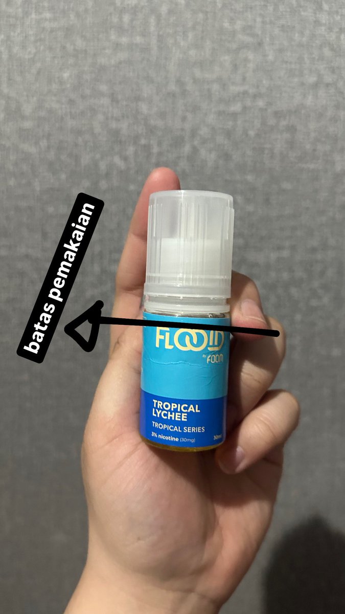 rococohh's tweet photo. WTS liquid foom tropical lychee 80k nego tipis, isinya banyak masihhhh. pake dikit doangg #foom #liquid #wts #zonauang #zonajajan https://t.co/aNgpfCaego