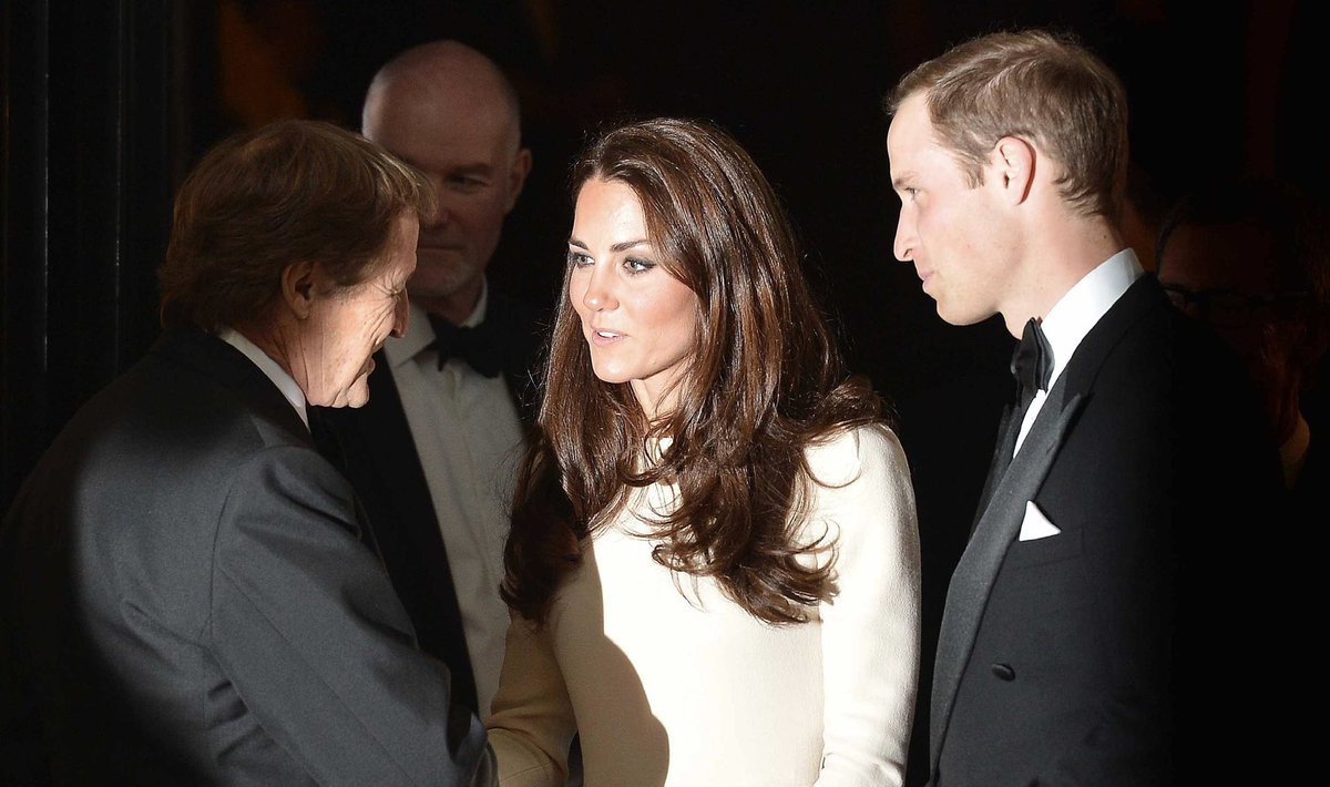 duchesskatenews's tweet photo. #OTD May 8th for The Princess of Wales…
2013: Dinner hosted by The Thirty Club at @ClaridgesHotel.
2019: Official Visit to South Wales.
2023: Visit to a @scouts Hut during #BigHelpOut. https://t.co/5P9KlJt9cI