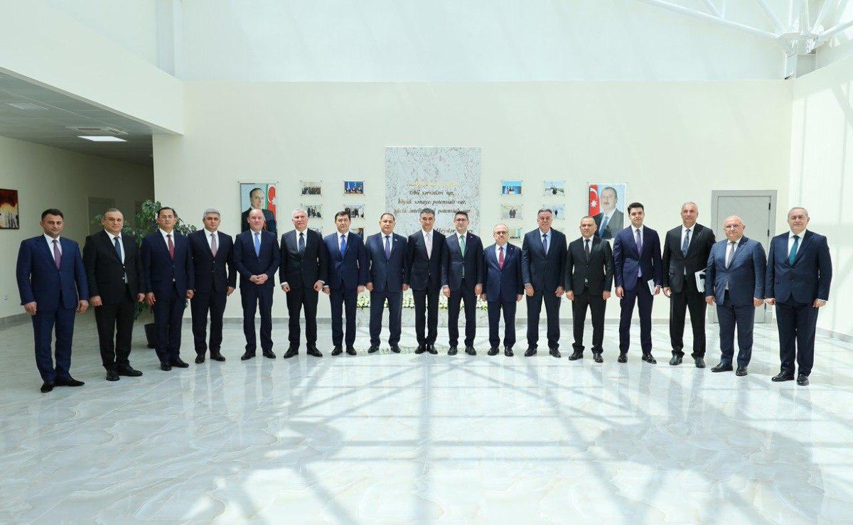 mkgonullu's tweet image. Kardeş ülke Azerbaycan’ın metroloji altyapısını birlikte güçlendiriyoruz! 🇹🇷🤝🇦🇿

Azerbaycan Metroloji Enstitüsü (AzMİ) ile TÜBİTAK UME arasında imzalanan yeni sözleşmeyle, 14 yeni laboratuvarın kurulumu için düğmeye bastık. 🔬

Bilim ve teknolojiyle büyüyen iş birliğimiz,…