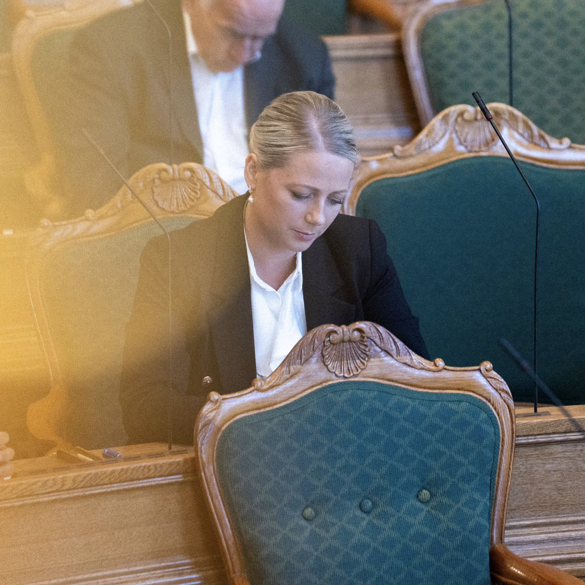 Sólbjørg Jakobsen (@solbjorgla) on Twitter photo DU SKAL IKKE FORÆRE DIT PRIVATLIV TIL METTE FREDERIKSEN
 
Regeringen vil nu systematisk overvåge alle os danskere og registrere vores færden i et stort samlet register. 
 
Hvor er du henne? Hvad bruger du dine penge på? Hvem er du venner med? Hvad laver du i fritiden? 
1/
#dkpol DU SKAL IKKE FORÆRE DIT PRIVATLIV TIL METTE FREDERIKSEN
 
Regeringen vil nu systematisk overvåge alle os danskere og registrere vores færden i et stort samlet register. 
 
Hvor er du henne? Hvad bruger du dine penge på? Hvem er du venner med? Hvad laver du i fritiden? 
1/
#dkpol