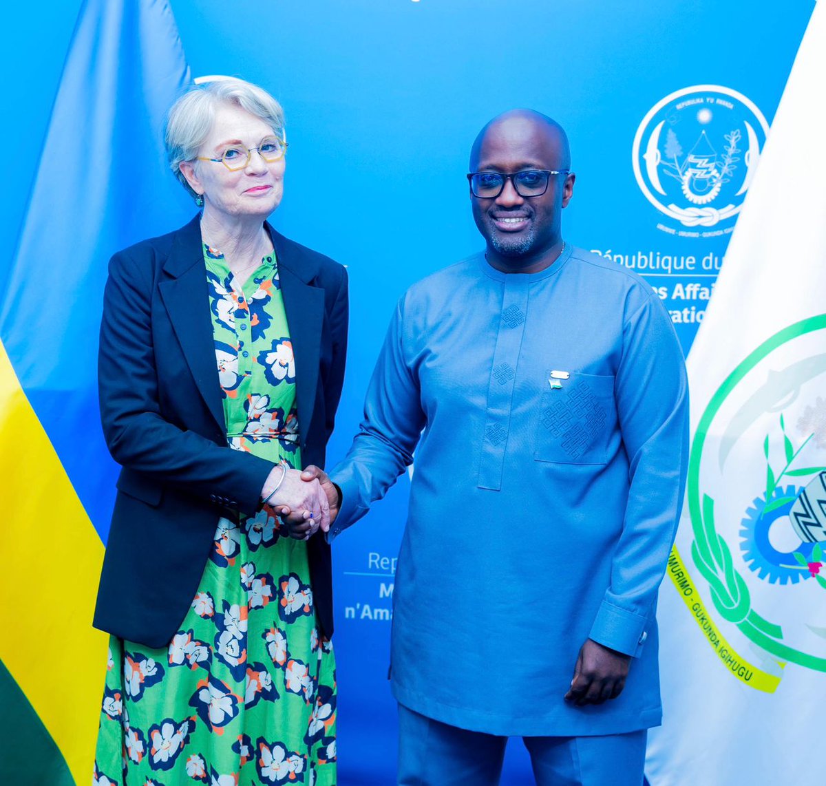 Ministry of Foreign Affairs & Int'l Cooperation (@rwandamfa) on Twitter photo Minister <a href="/onduhungirehe/">Olivier J.P. Nduhungirehe</a> received Amb. Birgitte Nygaard Markussen <a href="/BNMarkussen/">Birgitte Markussen 🇩🇰</a>, Danish Special Representative for the Great Lakes Region and the Sahel.
Their discussion touched on recent developments in the eastern DRC and Rwanda-Denmark bilateral relations. Minister <a href="/onduhungirehe/">Olivier J.P. Nduhungirehe</a> received Amb. Birgitte Nygaard Markussen <a href="/BNMarkussen/">Birgitte Markussen 🇩🇰</a>, Danish Special Representative for the Great Lakes Region and the Sahel.
Their discussion touched on recent developments in the eastern DRC and Rwanda-Denmark bilateral relations.