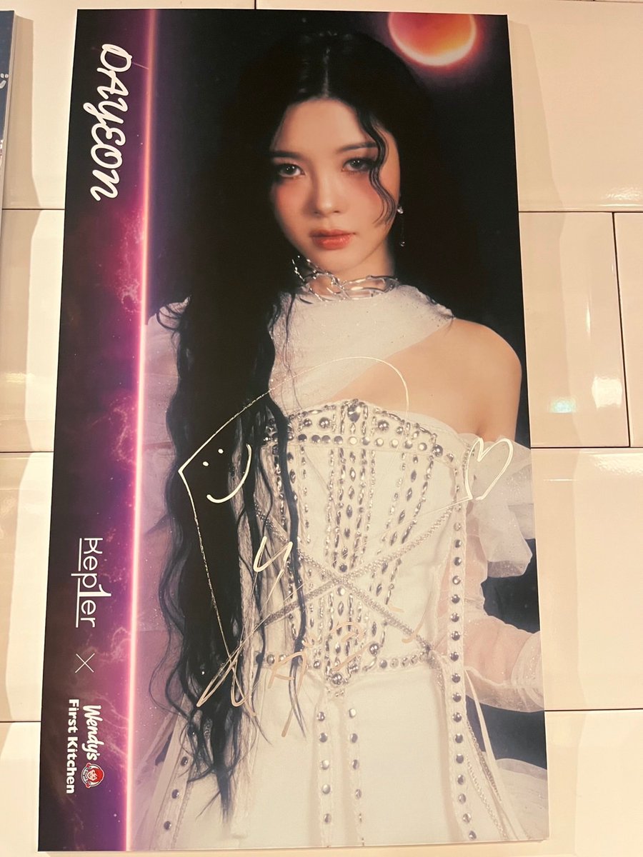 ウェンディーズ・ファーストキッチン池袋北口店にて、#Kep1er の