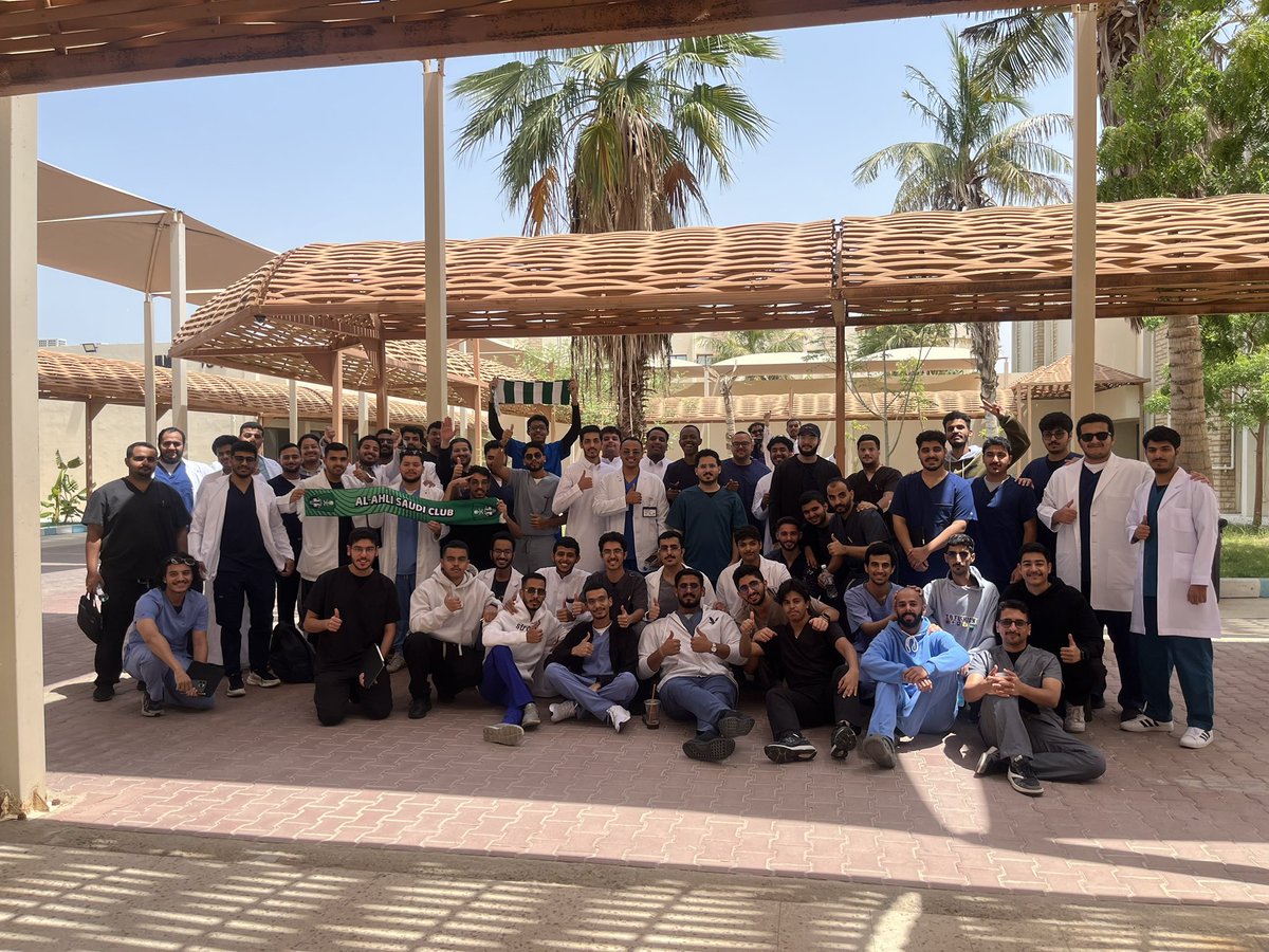 للحظة حسيت ان السنة مالها نهاية ولكن اخيرا 4th year ✅