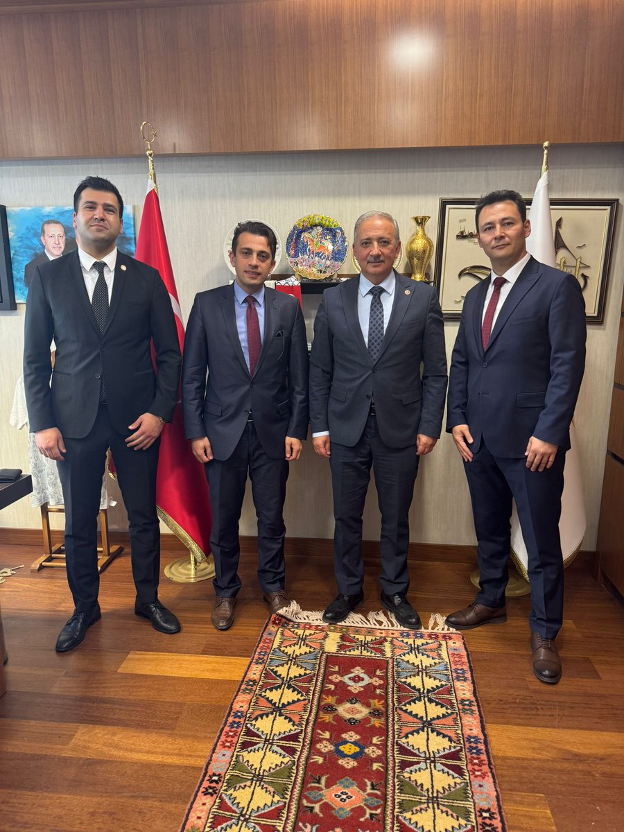 Dernek Yönetim Kurulu olarak, 28. Dönem Muğla Milletvekili Sayın Kadem METE’ye ziyarette bulunulmuş; iş müfettişliği mesleğine ilişkin güncel değerlendirmeler ile iş müfettişlerinin görev, yetki ve hukuki sorumluluklarına dair görüşme gerçekleştirilmiştir. Misafirperverliği ve