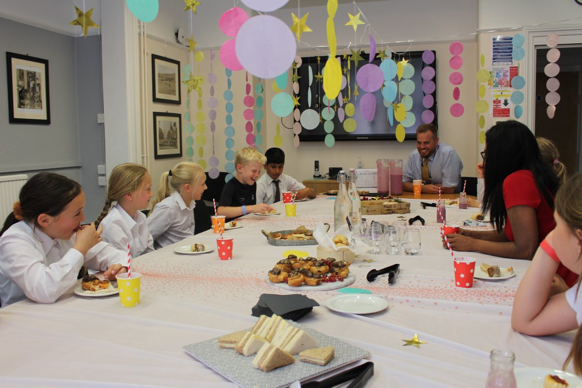 Well done to our brilliant pupils who achieved "100% excellent effort to learning" in their reports!  🎉 

They were treated to a special afternoon tea with Mrs Morris to celebrate their fantastic work.