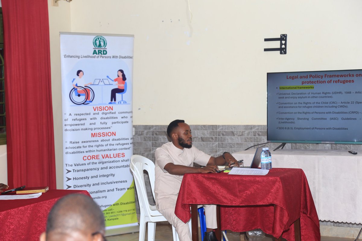 Inclusive employment matters!

@ARD_Uganda led an advocacy and awareness engagement in #KyakaIIRefugeeSettlement (Kyegegwa District), bringing together partners workingfor refugees, govt  reps, and other stakeholders to push for livelihood access for refugees with disabilities.