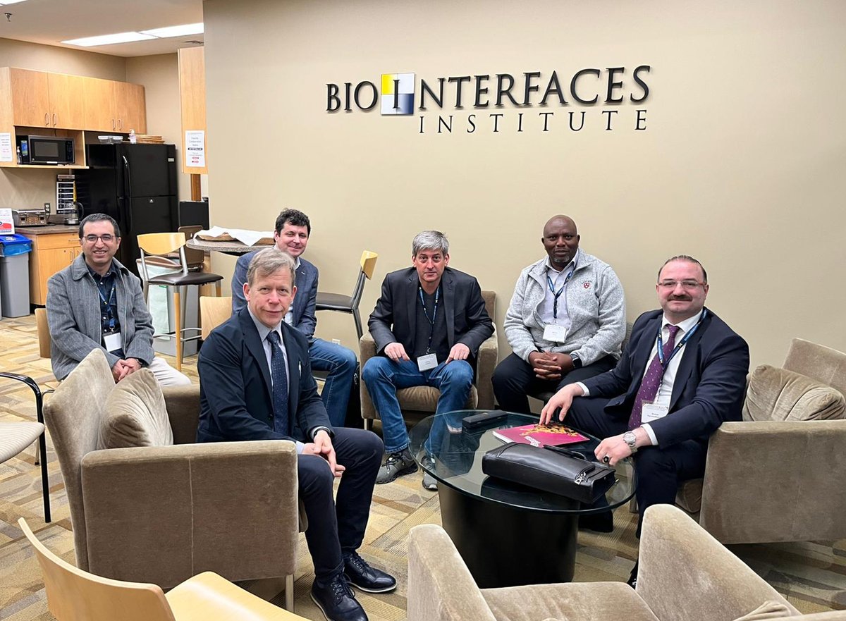 🇹🇷🇺🇸 ABD ziyaretimiz kapsamında; University of Michigan’dan Prof. Dr. Joerg Lahann, University of Southern California’dan Prof. Dr. Paul Bogdan ve North Carolina State University'den Prof. Martin Thuo ile bir araya geldim. 📌

🔍 Yöneticilik kimliklerinin yanında alanlarında