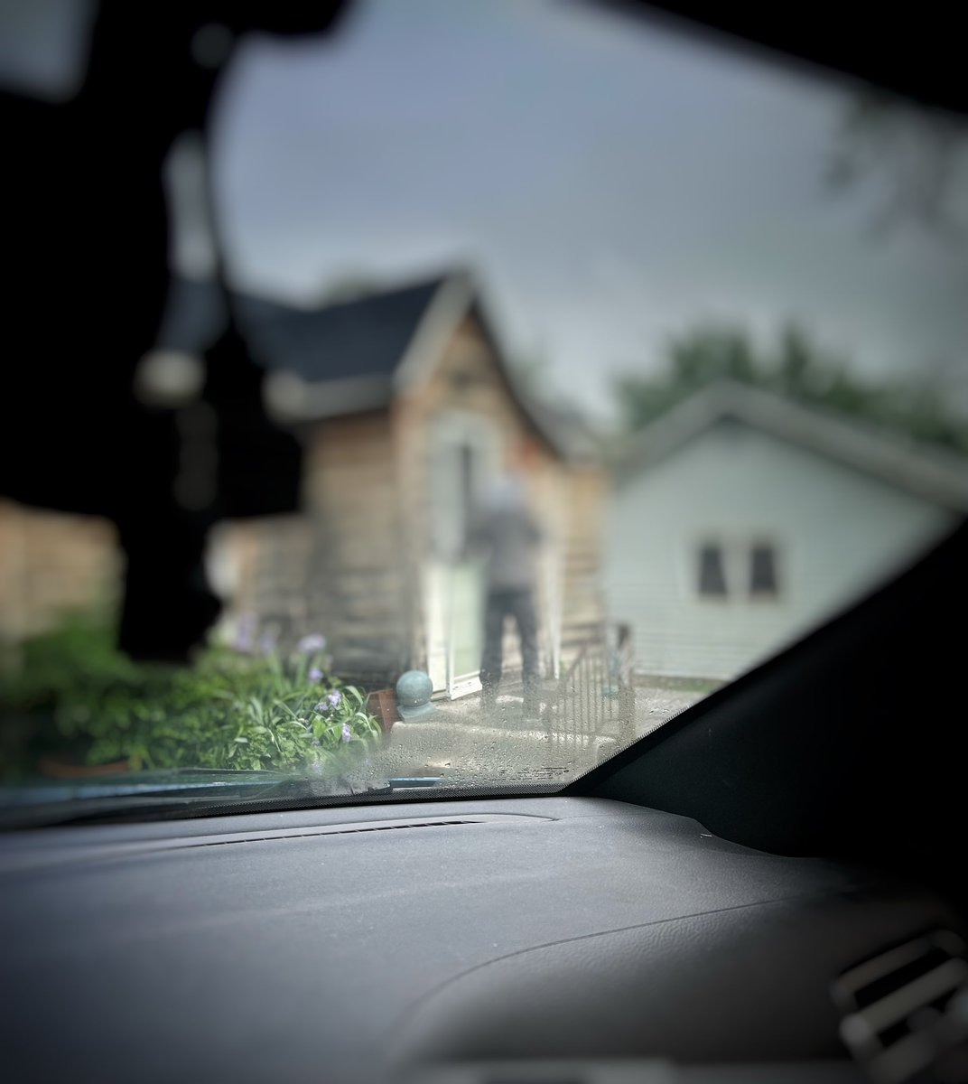 TrooperBenKHP's tweet image. This morning, as the sun came up, thick fog had settled into the area. The farther south you went, the worse the visibility became. It was difficult to even spot a vehicle, let alone a person walking along the shoulder of I135.
Several concerned motorists noticed the individual…
