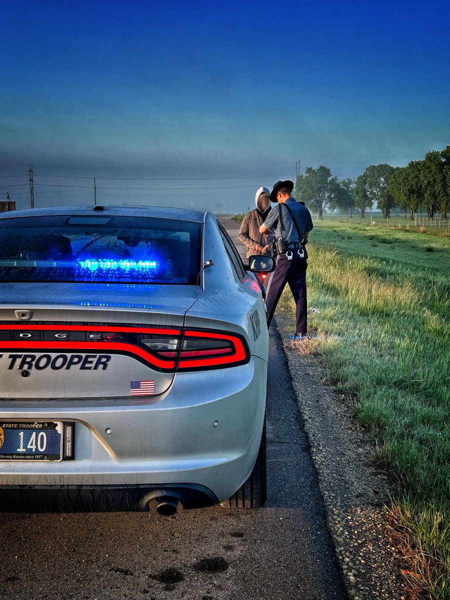 TrooperBenKHP's tweet image. This morning, as the sun came up, thick fog had settled into the area. The farther south you went, the worse the visibility became. It was difficult to even spot a vehicle, let alone a person walking along the shoulder of I135.
Several concerned motorists noticed the individual…
