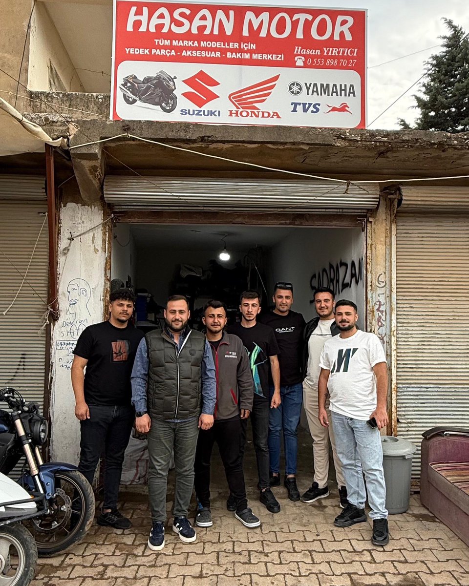 AK Parti İslahiye İlçe Gençlik Kolları olarak bugün ilçemizin genç girişimcilerinden Hasan Yırtıcı’yı iş yerinde ziyaret ettik.
<a href="/avyusufibis/">Yusuf İBİŞ</a> 
<a href="/fmfedaioglu/">Fatih Muhaddis FEDAİOĞLU</a> 
<a href="/avmustafadurmus/">Av. Mustafa Durmuş</a> 
<a href="/UlsResit/">Reşit Uluşan</a> 
<a href="/emrekosar27/">Emre Koşar</a>