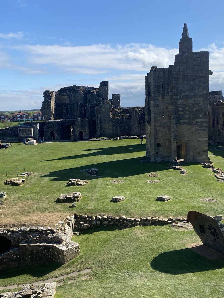 Sarah Gristwood (@sarahgristwood) on Twitter photo I’m not totally castle-minded, but Warkworth really came to life, courtesy <a href="/JulesHumphrys/">Julian Humphrys</a>’ tour. #AWT2025 I’m not totally castle-minded, but Warkworth really came to life, courtesy <a href="/JulesHumphrys/">Julian Humphrys</a>’ tour. #AWT2025
