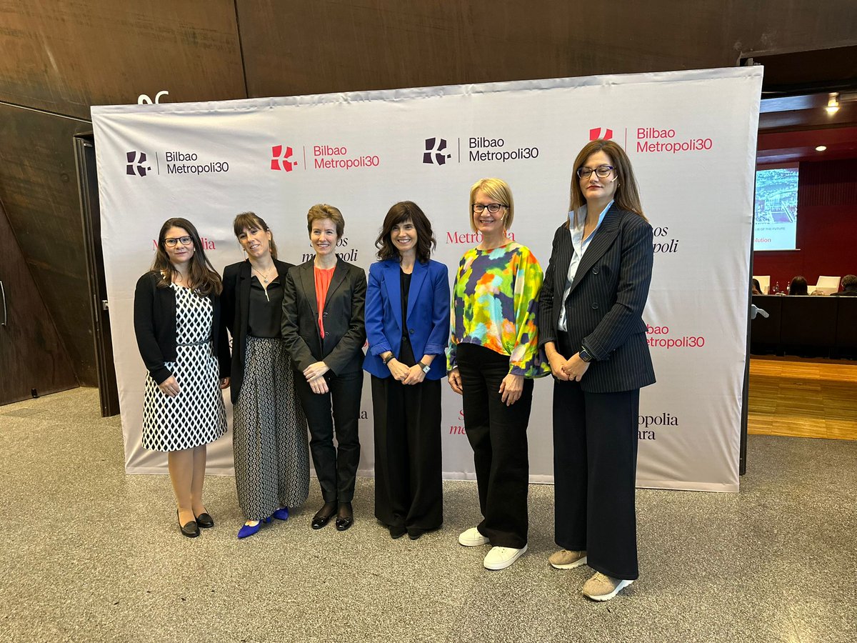 bizkaia bide (@bizkaiabide) on Twitter photo 🌍 En el seminario "Metrópolis de futuro" organizado por <a href="/bilbaometropoli/">Bilbao Metropoli 30</a> la diputada <a href="/SoniaPEzquerra/">Sonia Pérez Ezquerra</a> ha destacado la importancia del #turismoinclusivo y la #accesibilidad para el crecimiento económico de #Bizkaia. Promovemos un modelo turístico respetuoso y colaborativo. 🌍 En el seminario "Metrópolis de futuro" organizado por <a href="/bilbaometropoli/">Bilbao Metropoli 30</a> la diputada <a href="/SoniaPEzquerra/">Sonia Pérez Ezquerra</a> ha destacado la importancia del #turismoinclusivo y la #accesibilidad para el crecimiento económico de #Bizkaia. Promovemos un modelo turístico respetuoso y colaborativo.