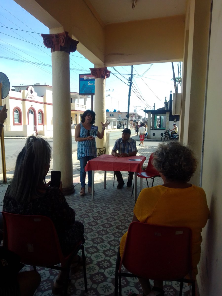 LissetteCEM's tweet photo. Se realiza en la biblioteca municipal de San José la presentación del libro Garantes de la Democracia https://t.co/tduYkdqQgL